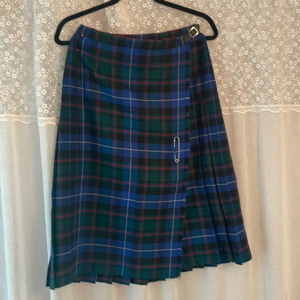 Vintage Archie Brown & Son 100% wool skirt